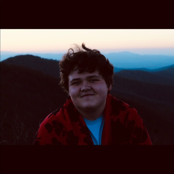 Meet your Posher, Maxwell - Picture 1 of 1